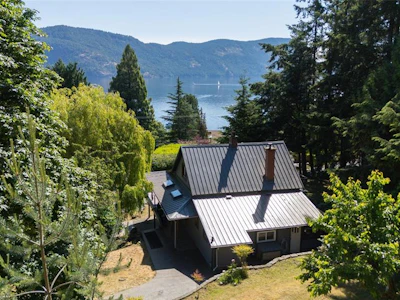 1038 Redcap Street - 2