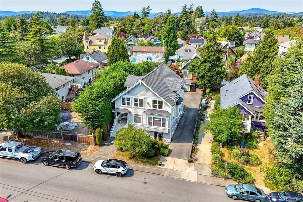 D-1216 Styles Street, Victoria, BC, V9A 3Z5 - 45