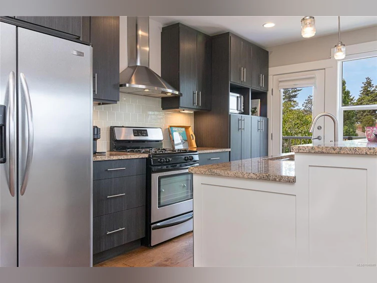 D-1216 Styles Street, Victoria, BC, V9A 3Z5 - 27