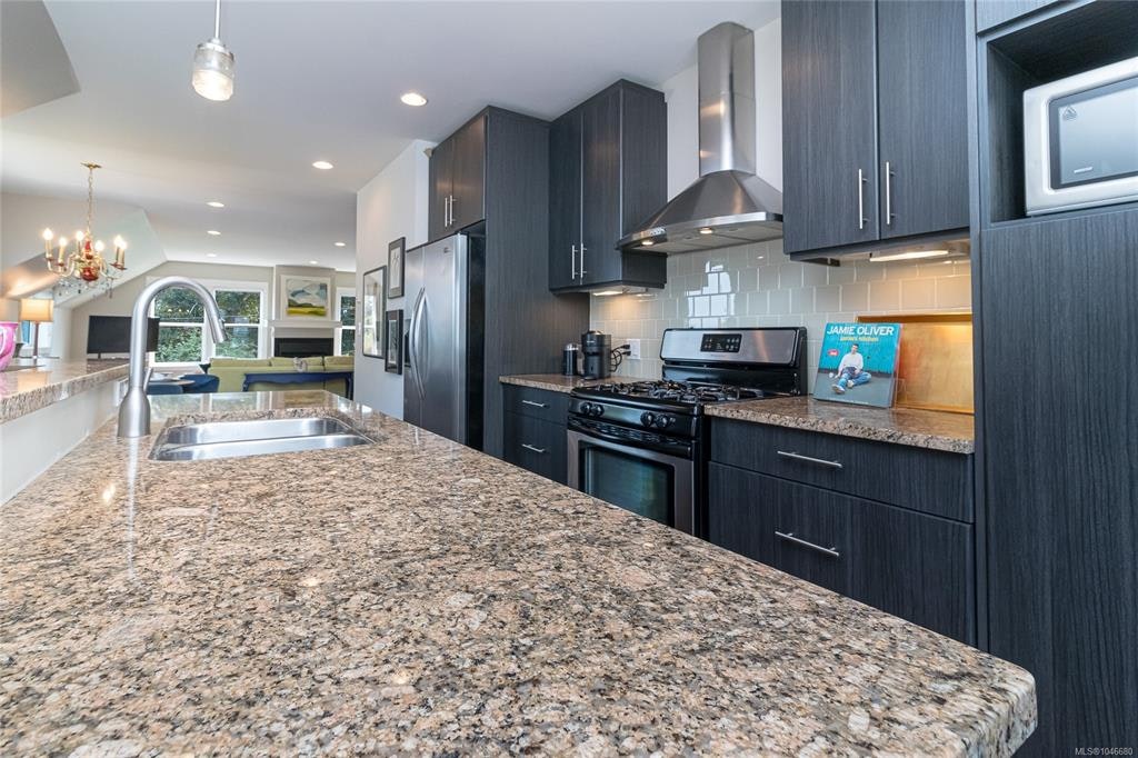D-1216 Styles Street, Victoria, BC, V9A 3Z5 - 26