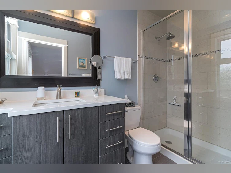 D-1216 Styles Street, Victoria, BC, V9A 3Z5 - 32