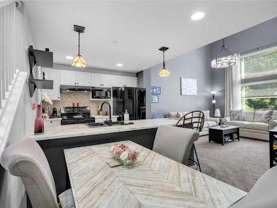 405-2823 Jacklin Road - 4