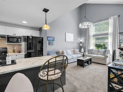 405-2823 Jacklin Road - 5