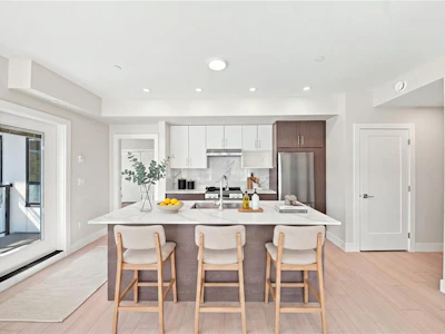 210-171 W Jensen Avenue - 2