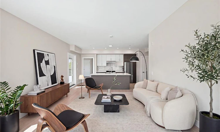 210-171 W Jensen Avenue