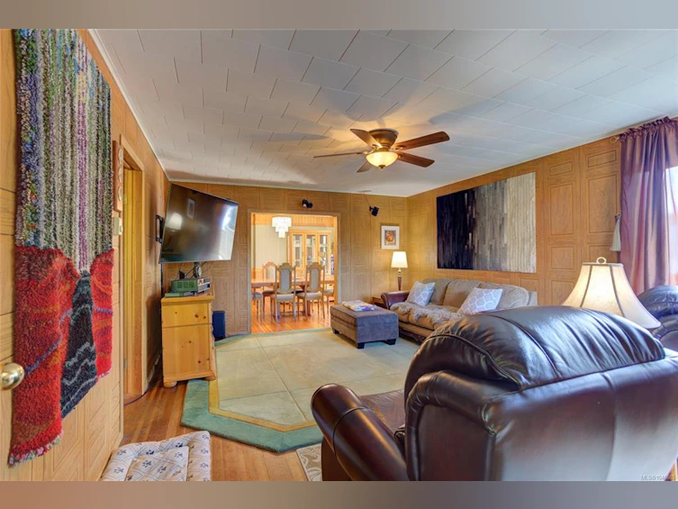 10660 Cedar Drive, Youbou, BC, V0R 3E1 - 4