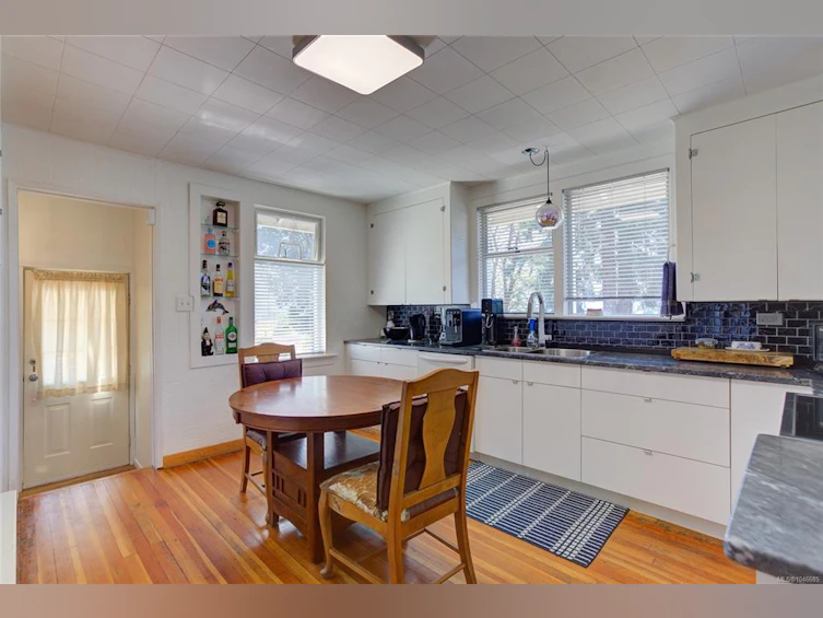 10660 Cedar Drive, Youbou, BC, V0R 3E1 - 14
