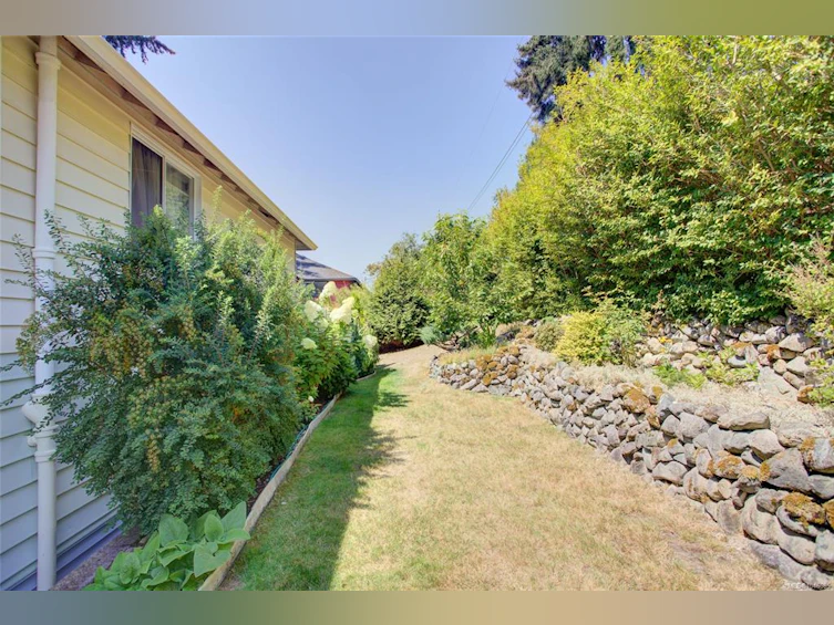 10660 Cedar Drive, Youbou, BC, V0R 3E1 - 53