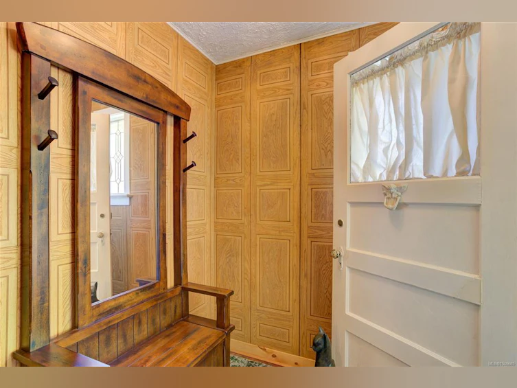 10660 Cedar Drive, Youbou, BC, V0R 3E1 - 2