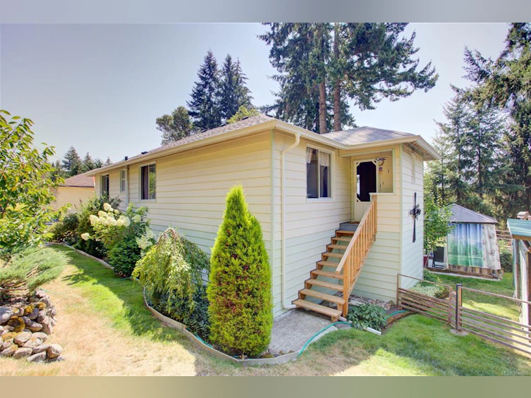 10660 Cedar Drive, Youbou, BC, V0R 3E1