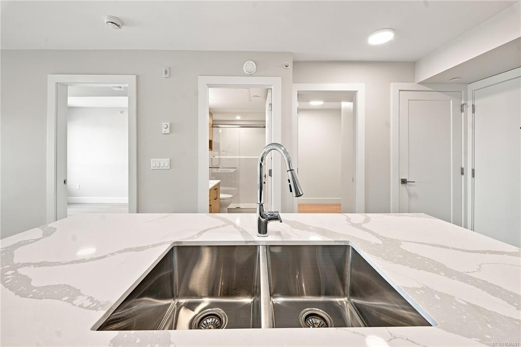 301-171 W Jensen Avenue - 4