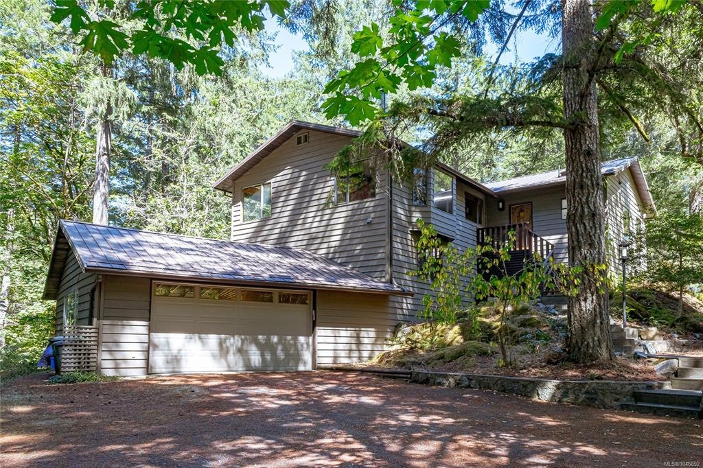 100 W Viaduct Avenue, Saanich, BC, V9E 1J3