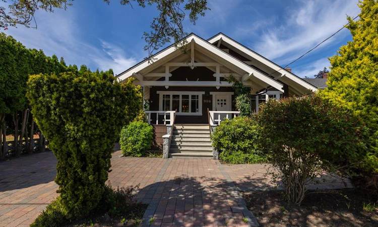 908 Cowichan Street