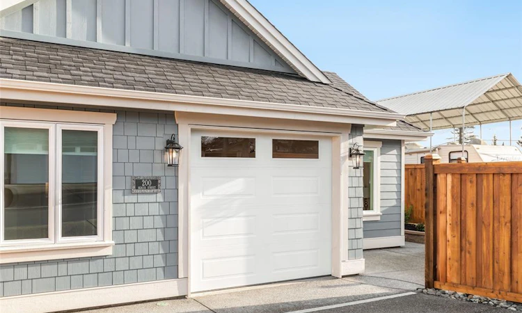 410 Hummingbird Place