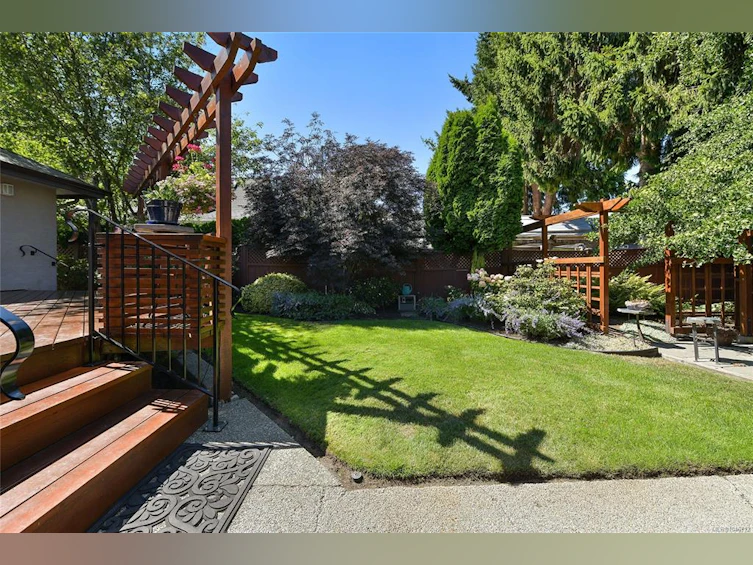 1142 Chapman Street, Victoria, BC, V8V 2T6 - 46