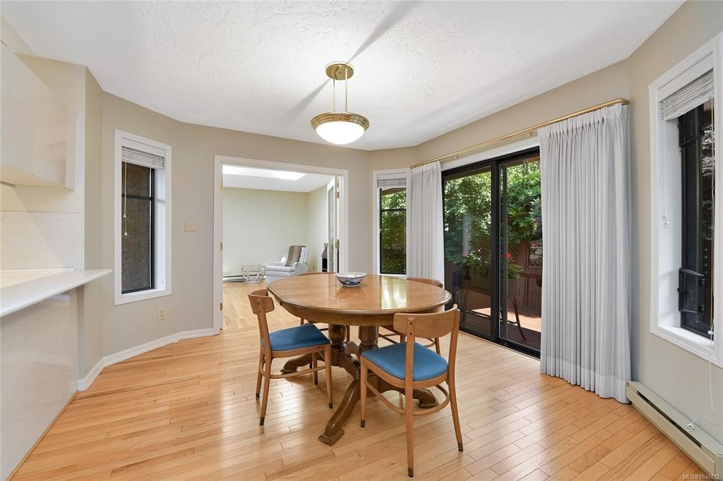 1142 Chapman Street, Victoria, BC, V8V 2T6 - 11