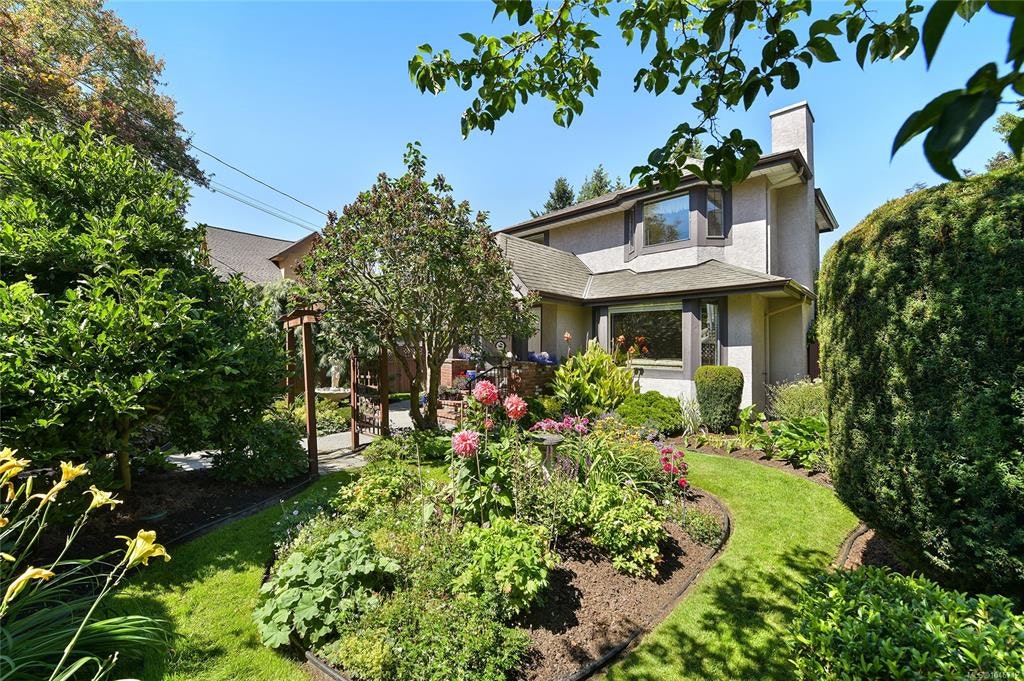 1142 Chapman Street, Victoria, BC, V8V 2T6 - 60