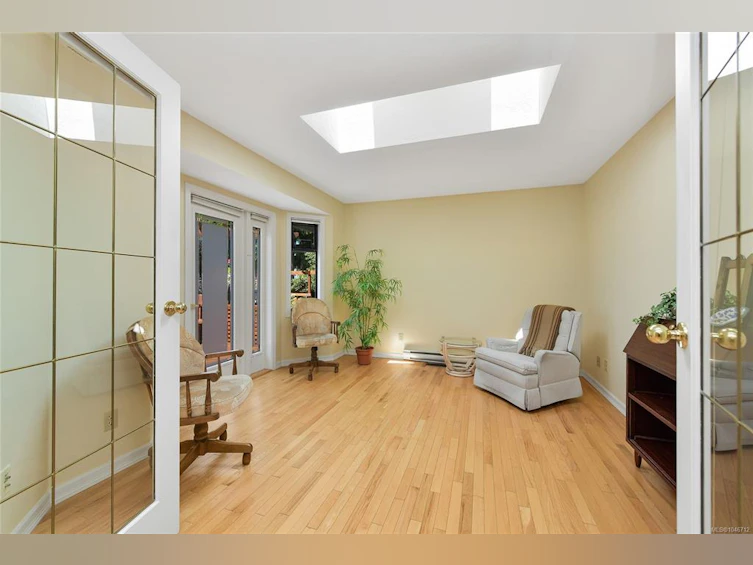 1142 Chapman Street, Victoria, BC, V8V 2T6 - 13