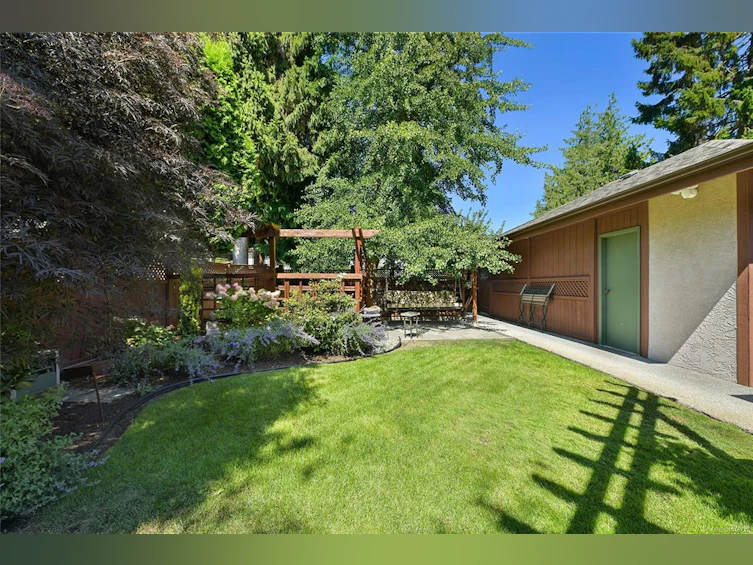 1142 Chapman Street, Victoria, BC, V8V 2T6 - 35