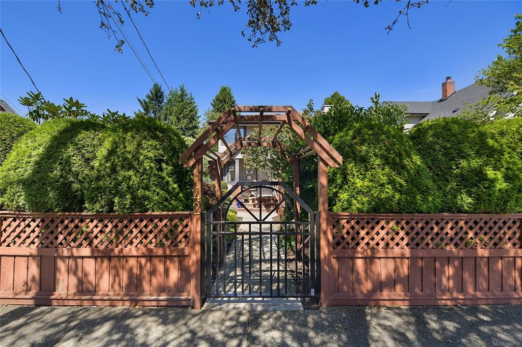 1142 Chapman Street, Victoria, BC, V8V 2T6 - 61