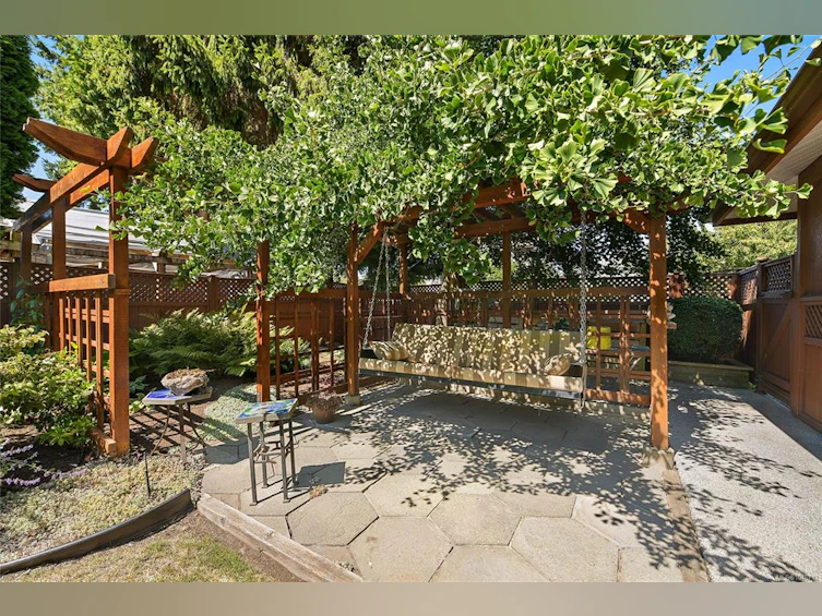 1142 Chapman Street, Victoria, BC, V8V 2T6 - 40
