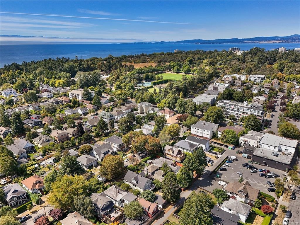 1142 Chapman Street, Victoria, BC, V8V 2T6 - 74