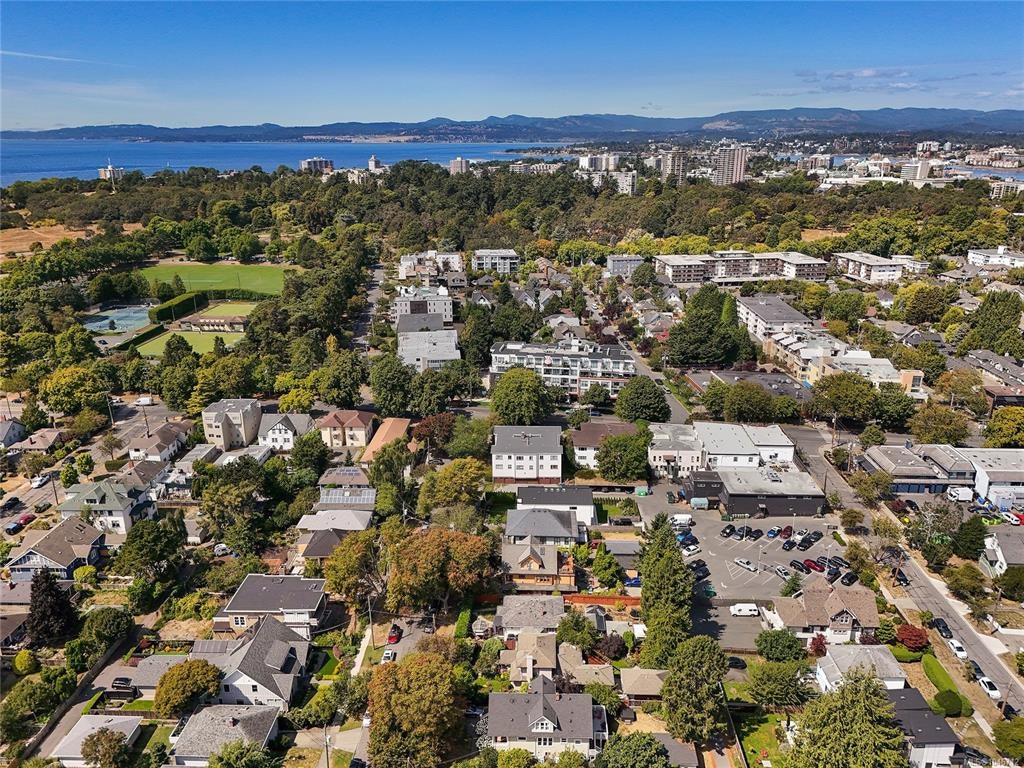 1142 Chapman Street, Victoria, BC, V8V 2T6 - 77