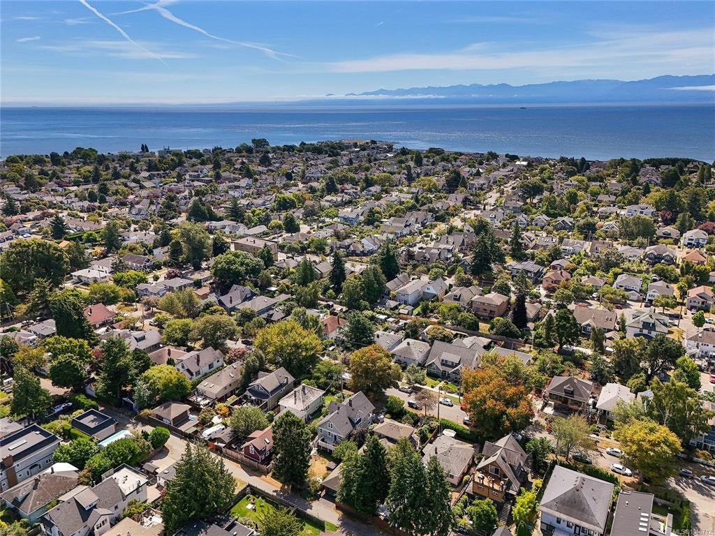 1142 Chapman Street, Victoria, BC, V8V 2T6 - 73