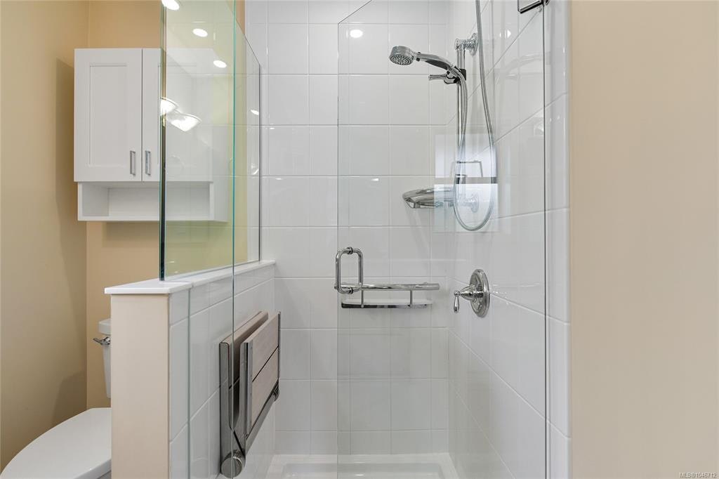 1142 Chapman Street, Victoria, BC, V8V 2T6 - 17