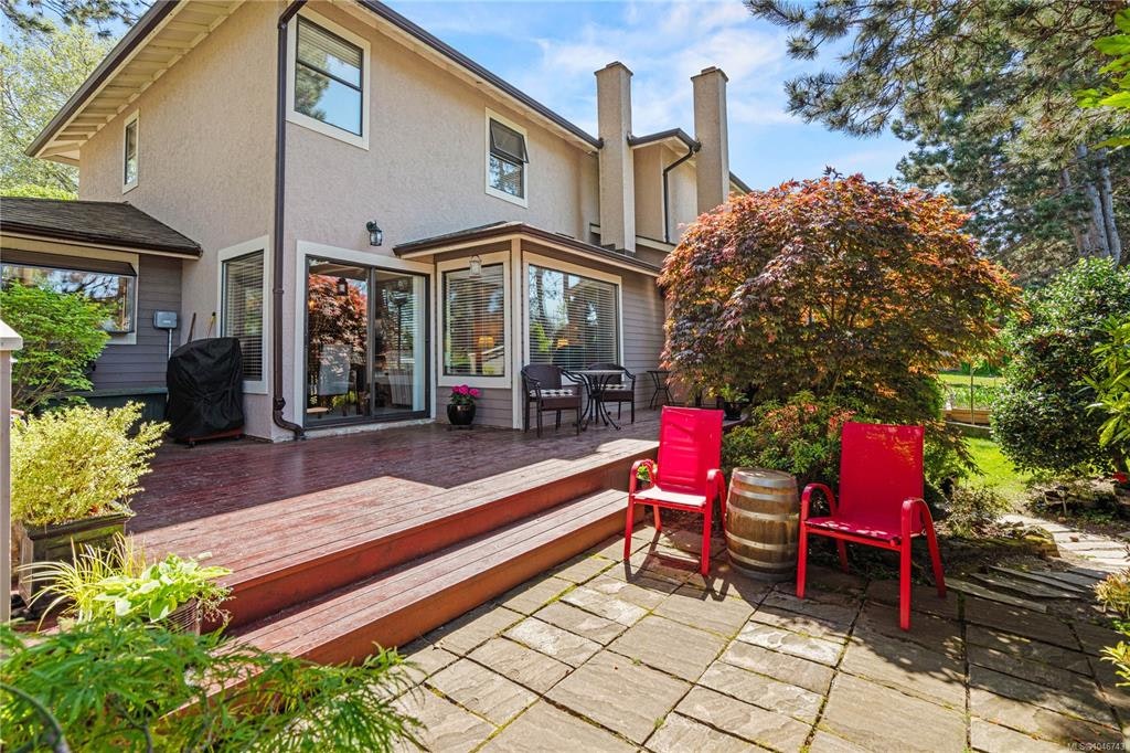 18-1309 Mckenzie Avenue, Saanich, BC, V8P 2M1 - 3