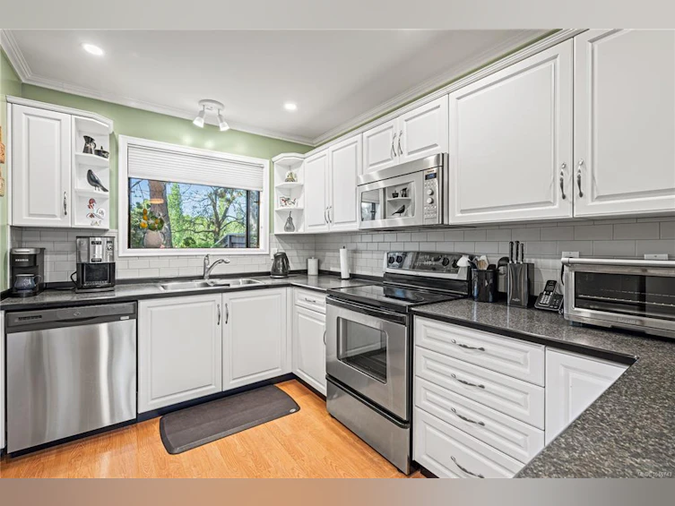 18-1309 Mckenzie Avenue, Saanich, BC, V8P 2M1 - 16
