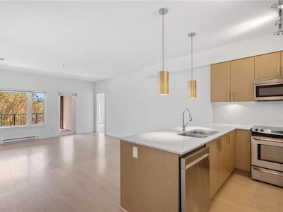 303-286 Wilfert Road - 3