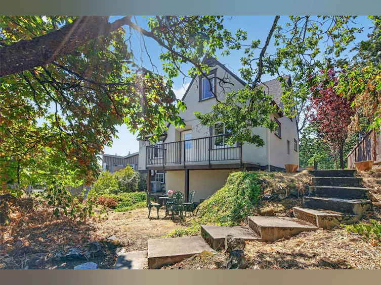 5-235 Island Highway, View Royal, BC, V9B 1G3 - 2