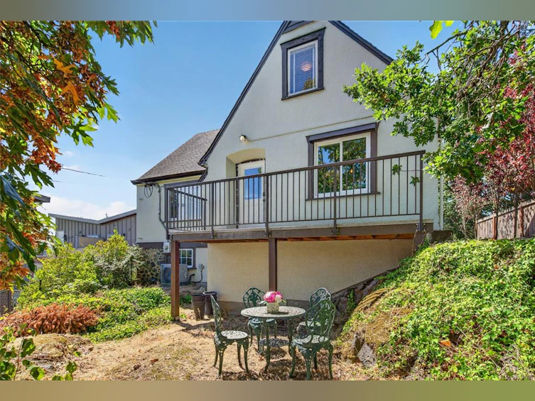 5-235 Island Highway, View Royal, BC, V9B 1G3 - 5