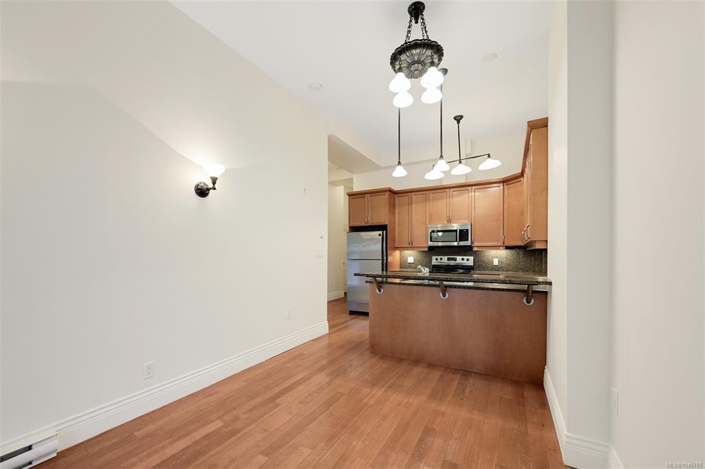 203-1602 Quadra Street, Victoria, BC, V8W 2L4 - 8