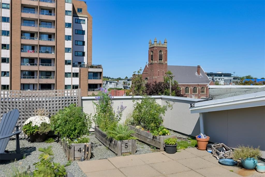 203-1602 Quadra Street, Victoria, BC, V8W 2L4 - 34