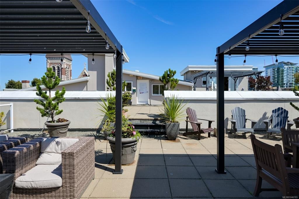 203-1602 Quadra Street, Victoria, BC, V8W 2L4 - 32