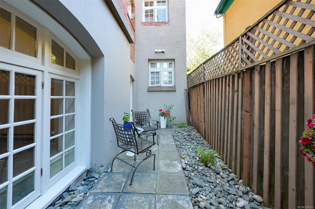203-1602 Quadra Street, Victoria, BC, V8W 2L4 - 23