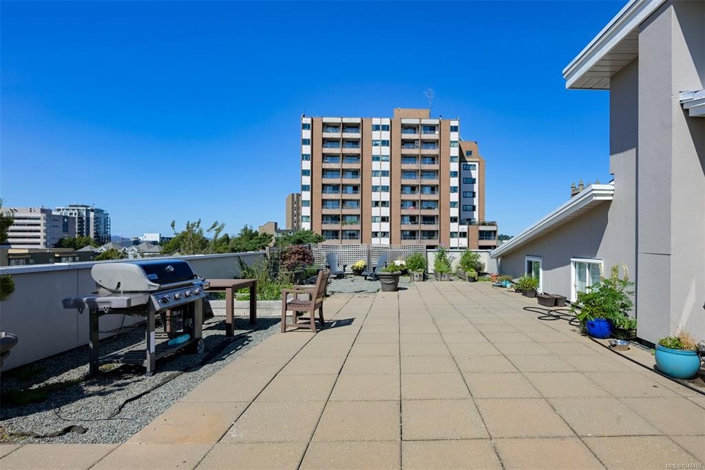 203-1602 Quadra Street, Victoria, BC, V8W 2L4 - 27