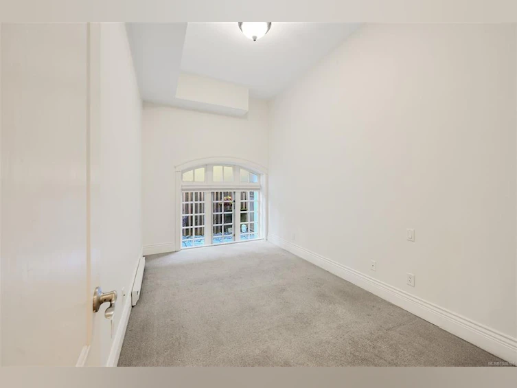 203-1602 Quadra Street, Victoria, BC, V8W 2L4 - 16