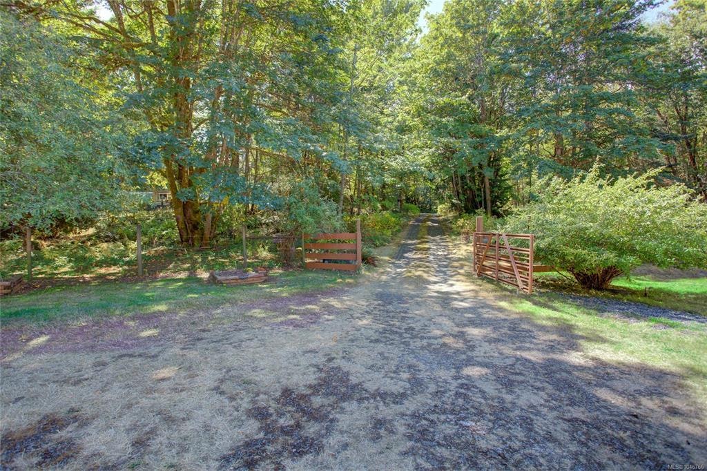 4389 Creighton Road - 3
