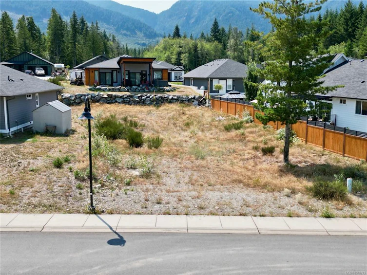 144 Edgewood Drive, Lake Cowichan, BC, V0R 2G0