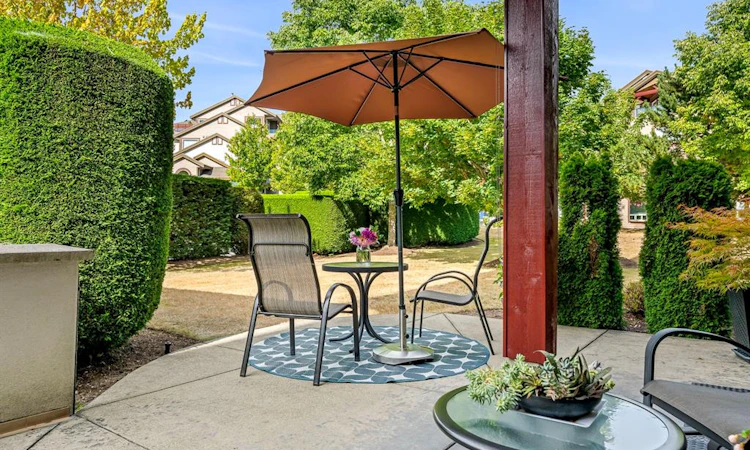 511-3666 Royal Vista Way
