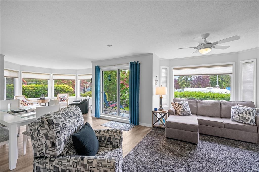 101-10431 Resthaven Drive, Sidney, BC, V8L 3H6 - 2