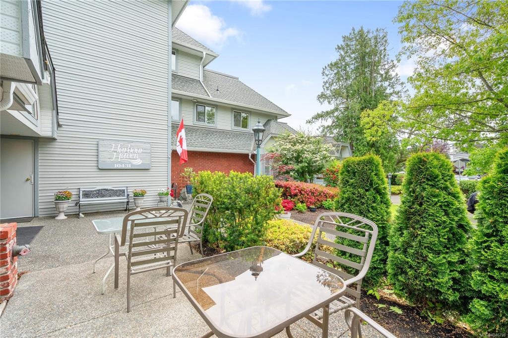 101-10431 Resthaven Drive, Sidney, BC, V8L 3H6 - 12