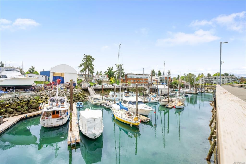 101-10431 Resthaven Drive, Sidney, BC, V8L 3H6 - 25