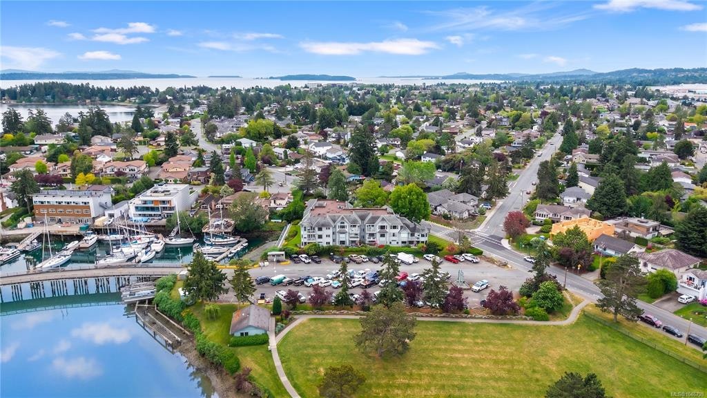 101-10431 Resthaven Drive, Sidney, BC, V8L 3H6 - 36