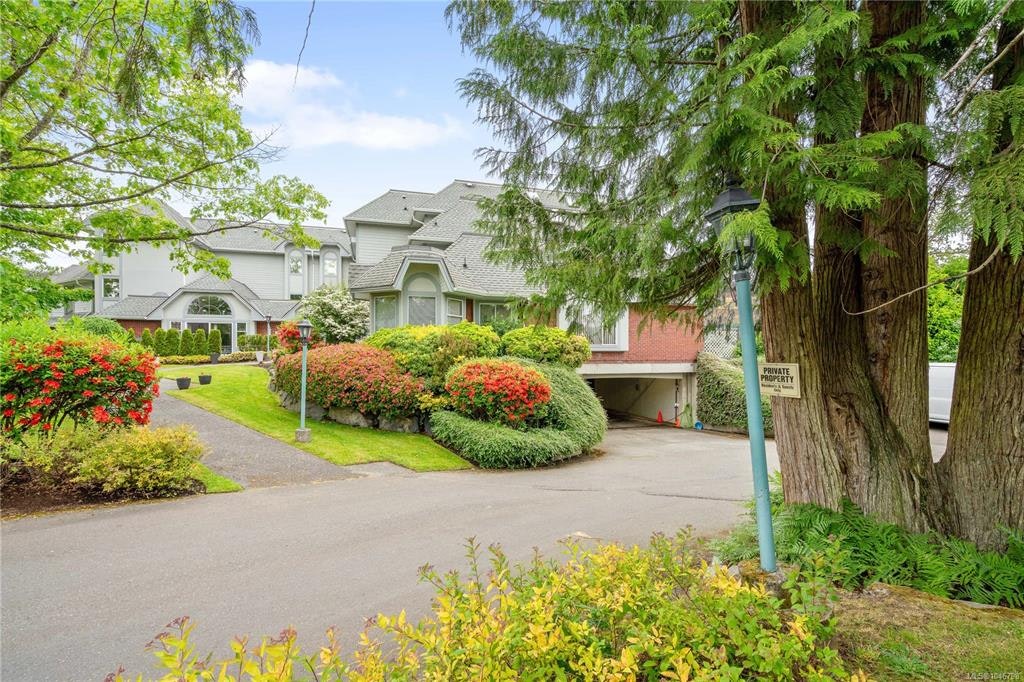 101-10431 Resthaven Drive, Sidney, BC, V8L 3H6 - 16