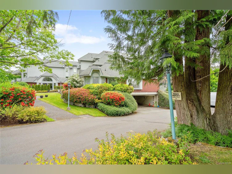 101-10431 Resthaven Drive, Sidney, BC, V8L 3H6 - 16