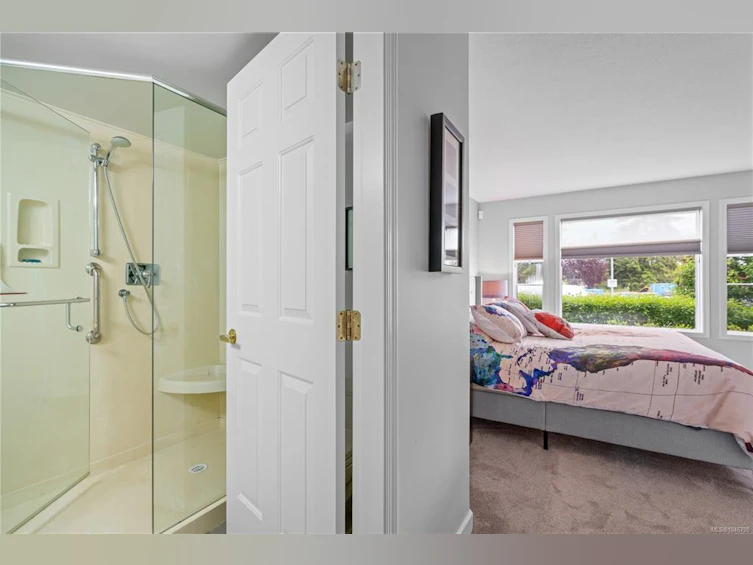101-10431 Resthaven Drive, Sidney, BC, V8L 3H6 - 25
